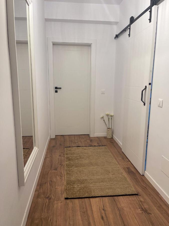 Puzzle Studio Bukarest Kültér fotó